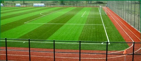 تصميم وإنشاء ملاعب رياضية بالرياض
