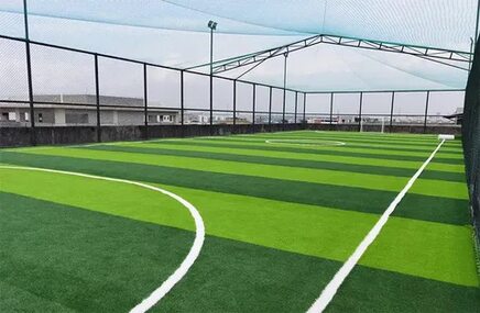 تصميم وإنشاء ملاعب احترافية