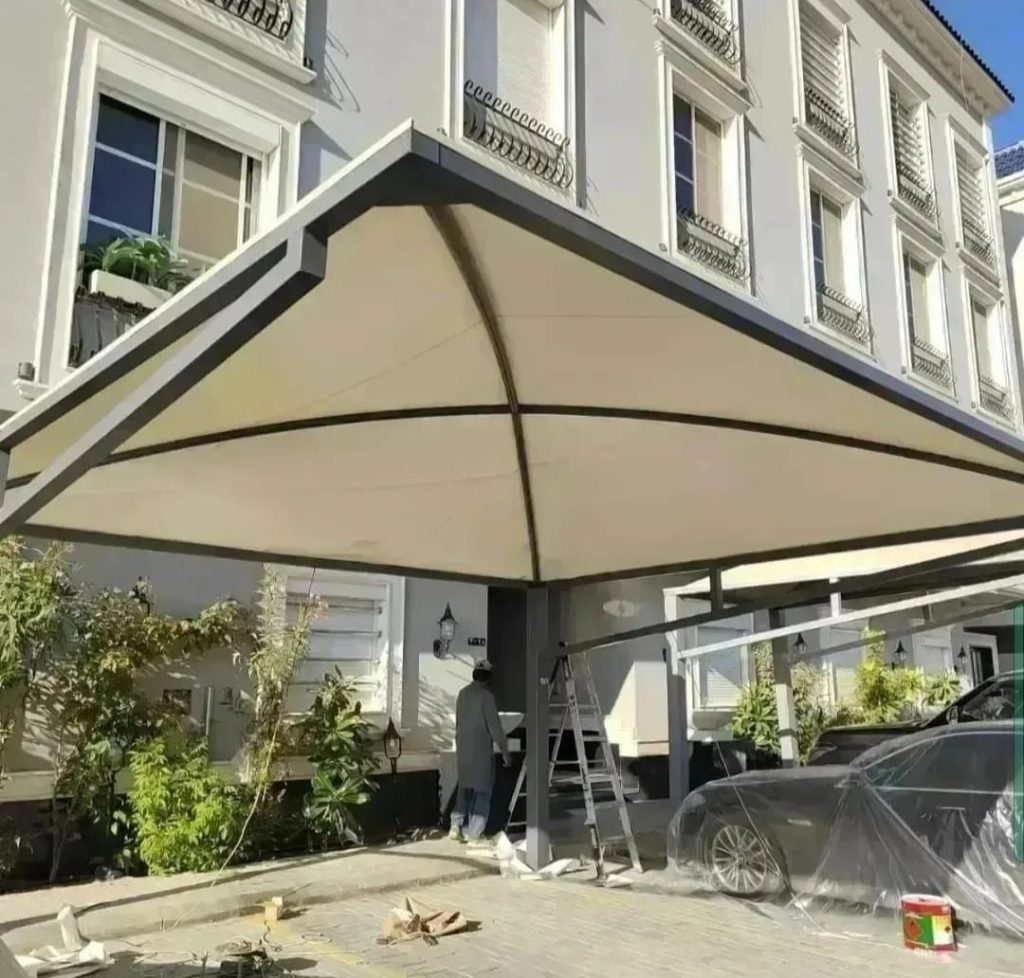 المظلات والسواتر