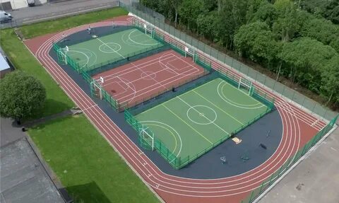 تجهيز ملاعب بالرياض